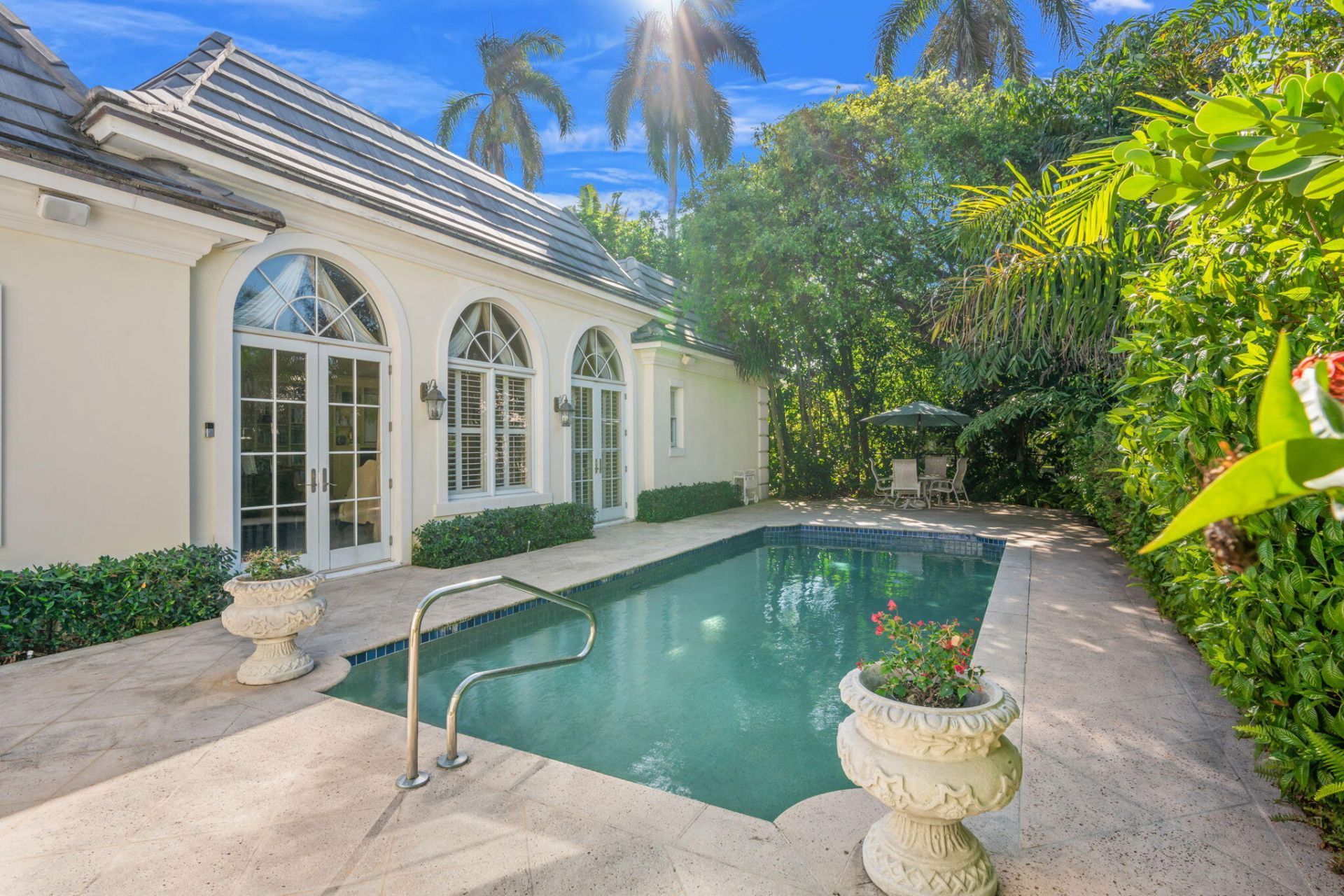 255 Cherry Lane, Palm Beach, FL 33480 Photo