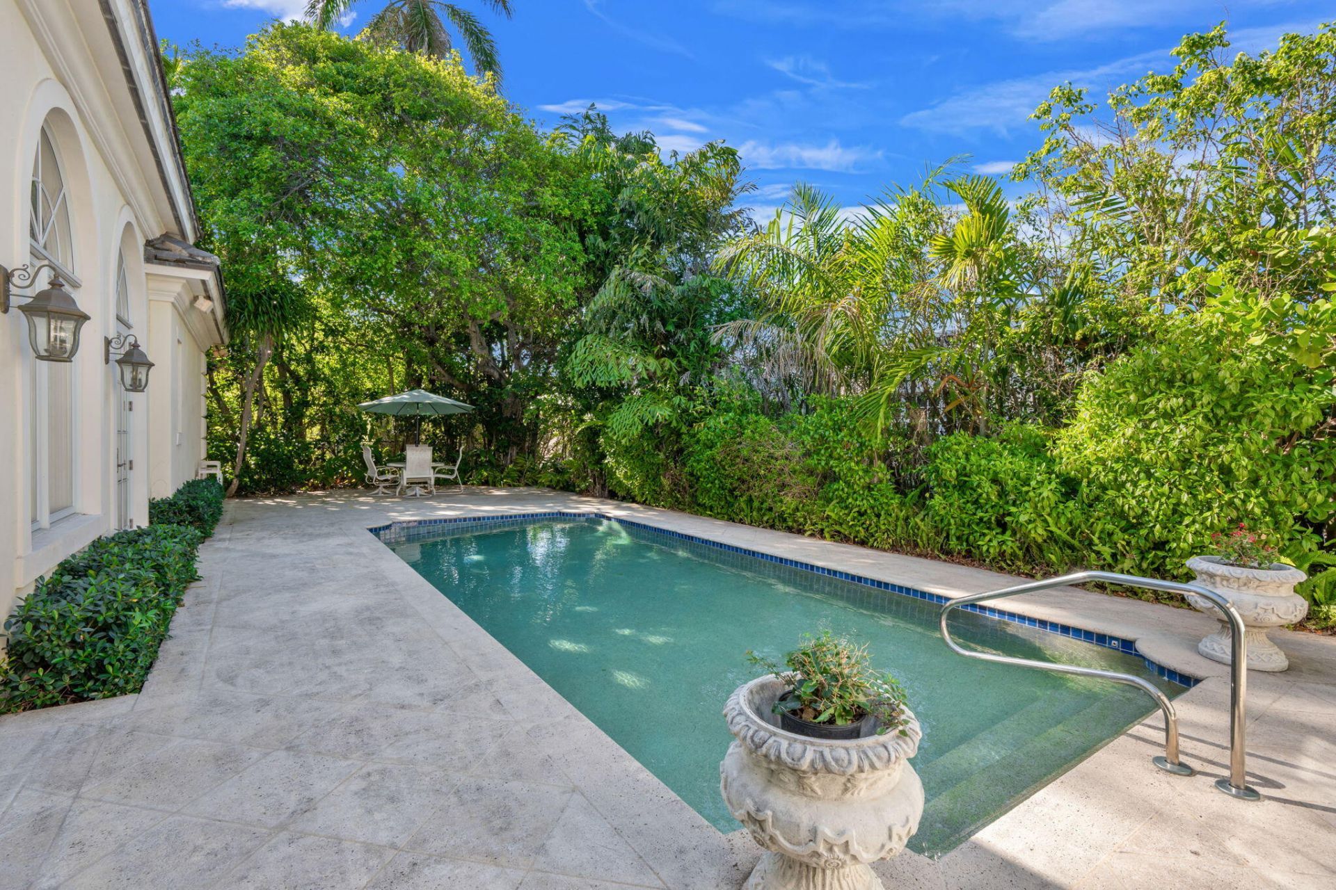 255 Cherry Lane, Palm Beach, FL 33480 Photo