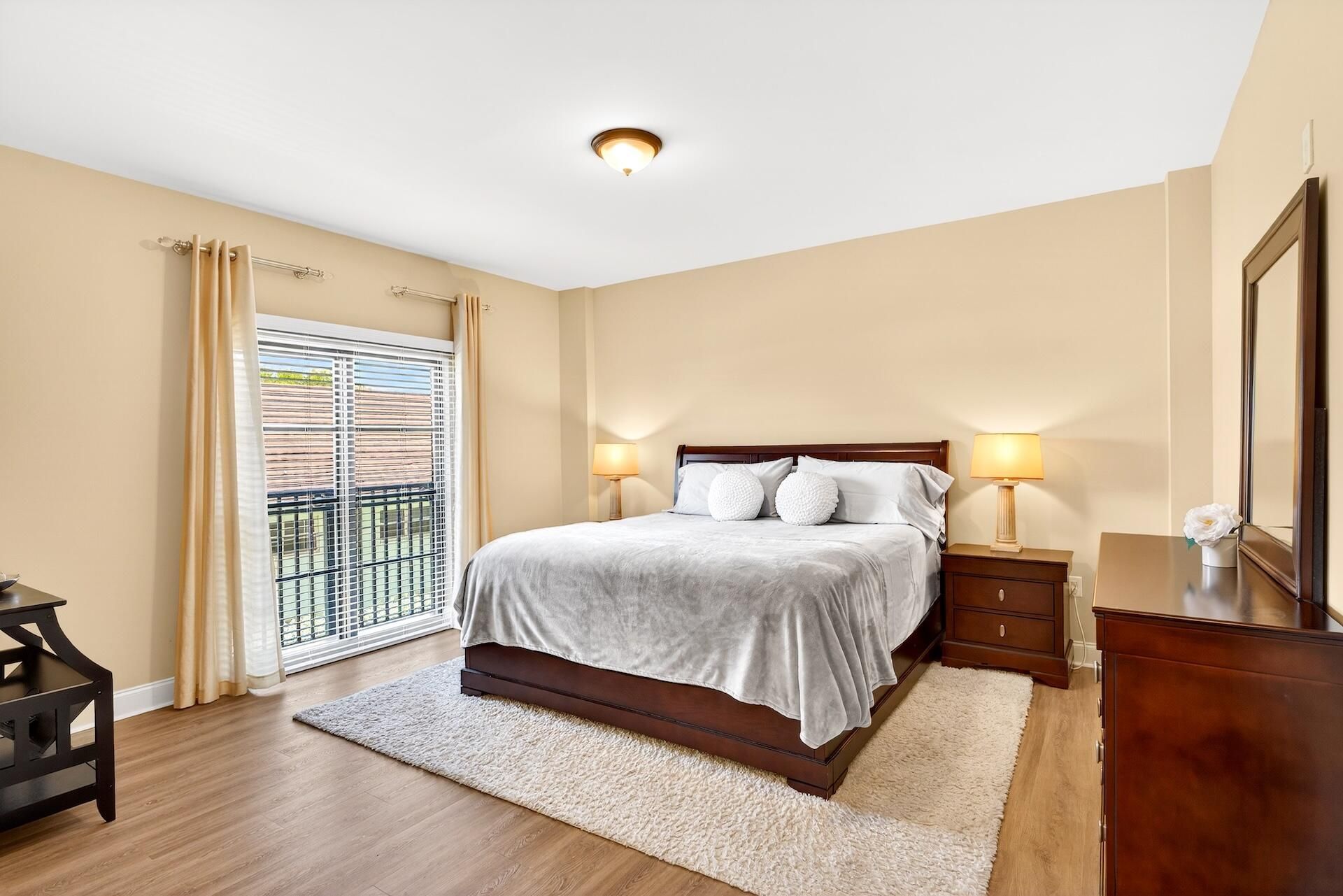 2409 N Ocean Boulevard, Unit 328, Fort Lauderdale, FL 33305 Photo