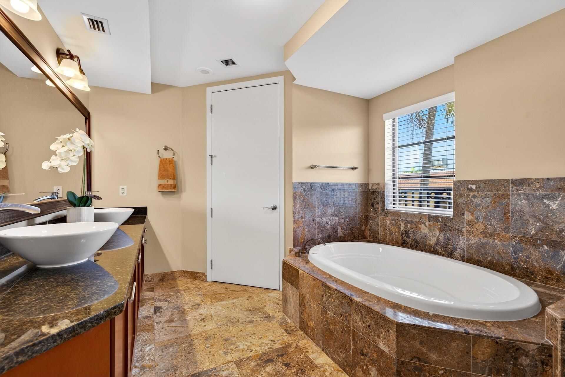 2409 N Ocean Boulevard, Unit 328, Fort Lauderdale, FL 33305 Photo