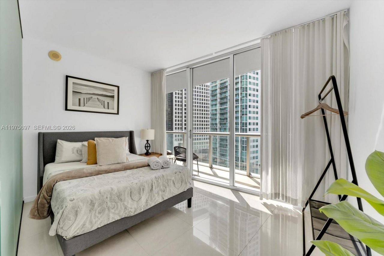 485 Brickell Ave, Unit 1807, Miami, FL 33131 Photo