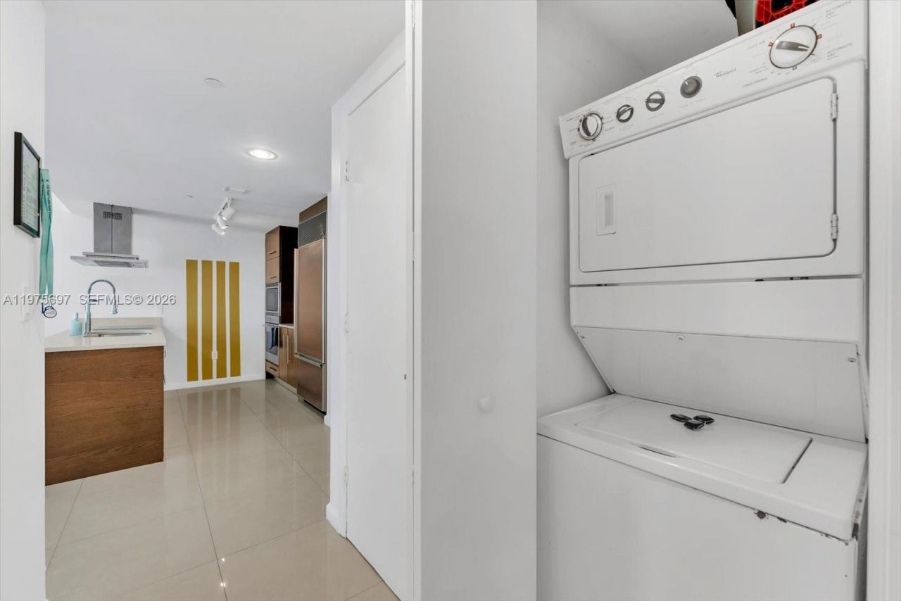 485 Brickell Ave, Unit 1807, Miami, FL 33131 Photo