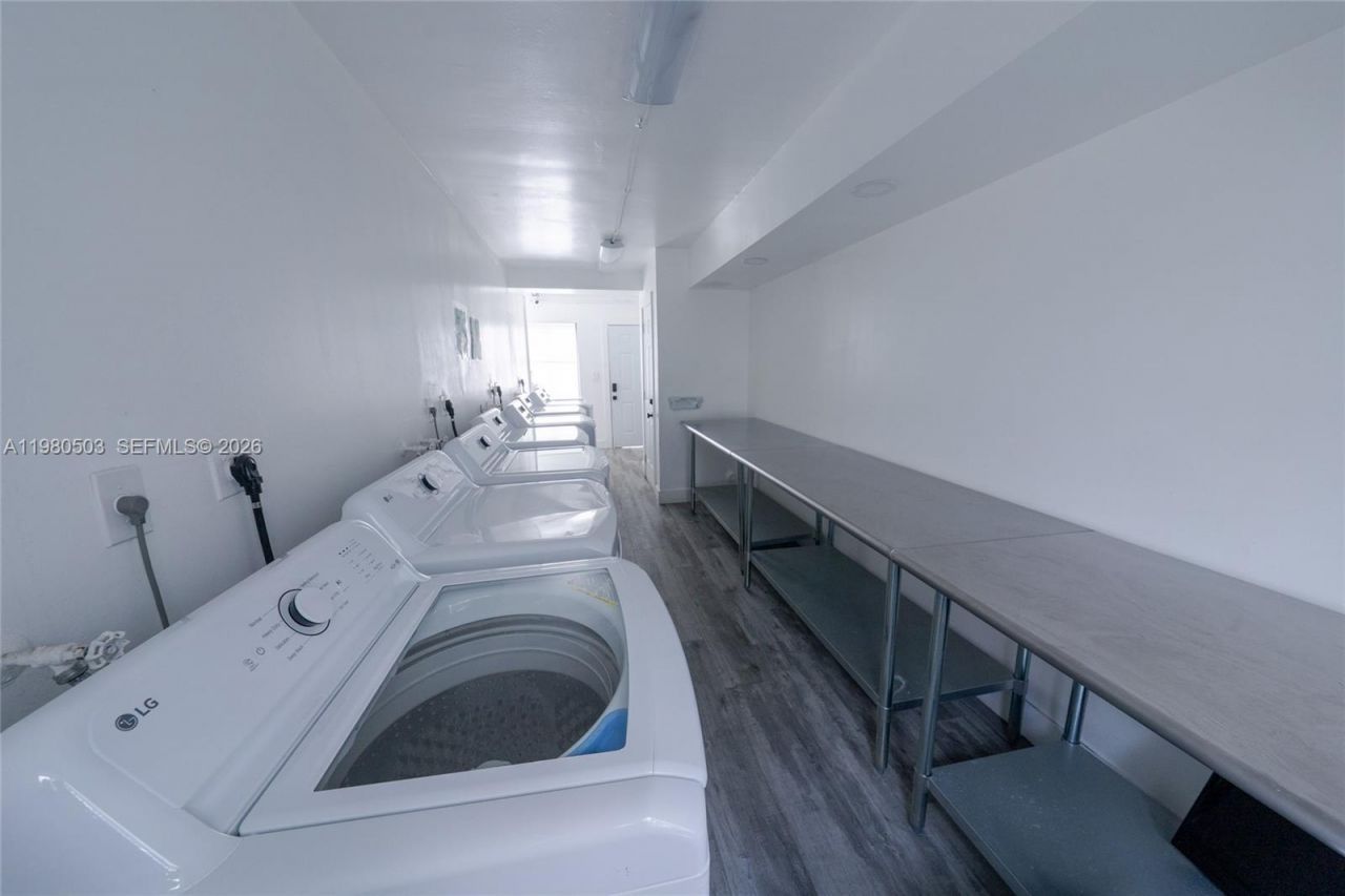 3417 NW 22nd Ave , Unit 13, Miami, FL 33142 Photo