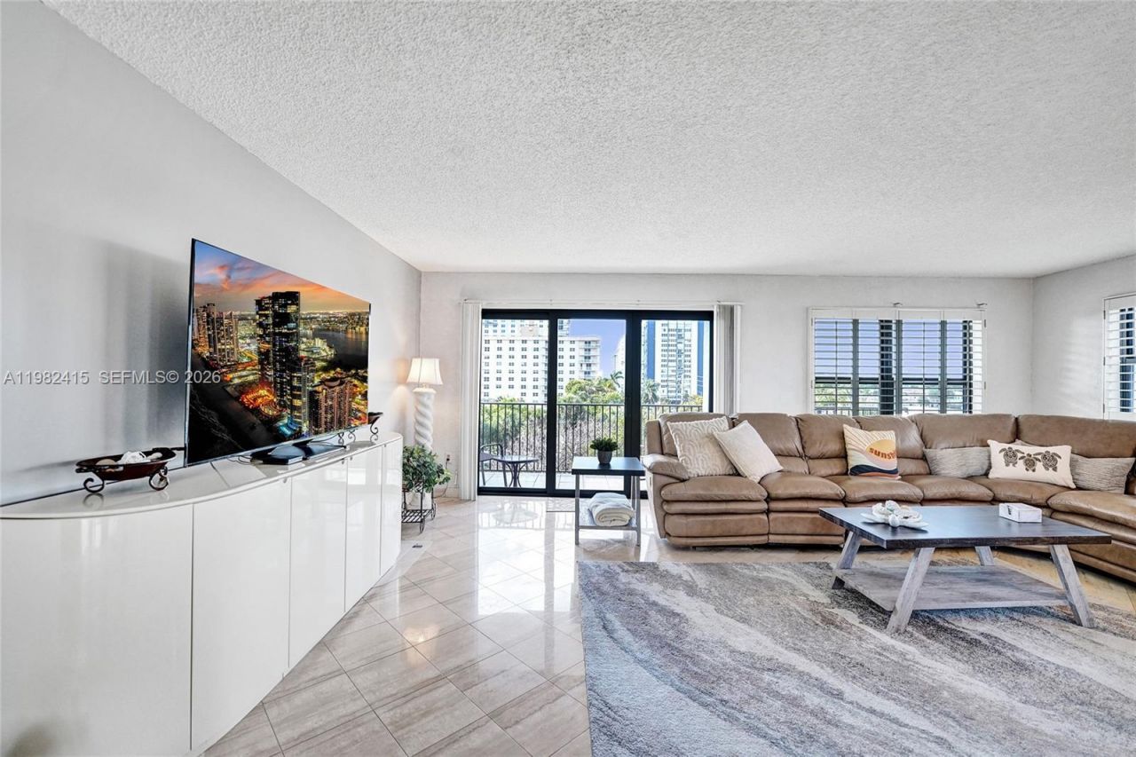 1201 S Ocean Dr, Unit 412S, Hollywood, FL 33019 Photo