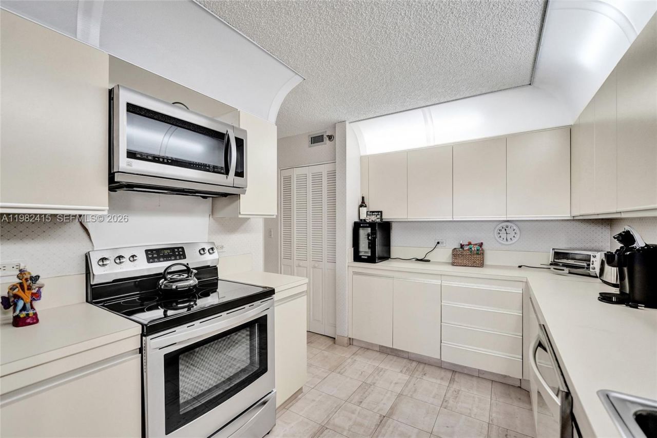 1201 S Ocean Dr , Unit 412S, Hollywood, FL 33019 Photo