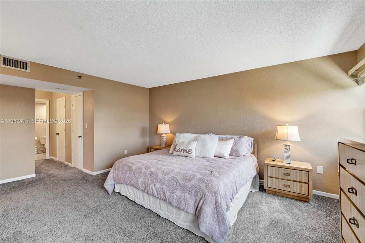 1201 S Ocean Dr, Unit 412S, Hollywood, FL 33019 Photo