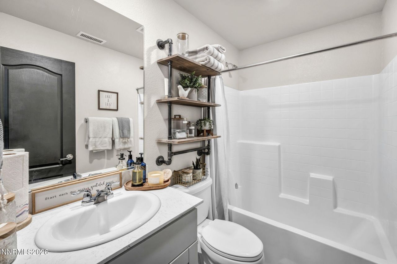 8854 Finnsech Drive, Reno, NV 89506 Photo