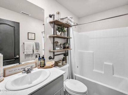 8854 Finnsech Drive, Reno, NV 89506 Photo