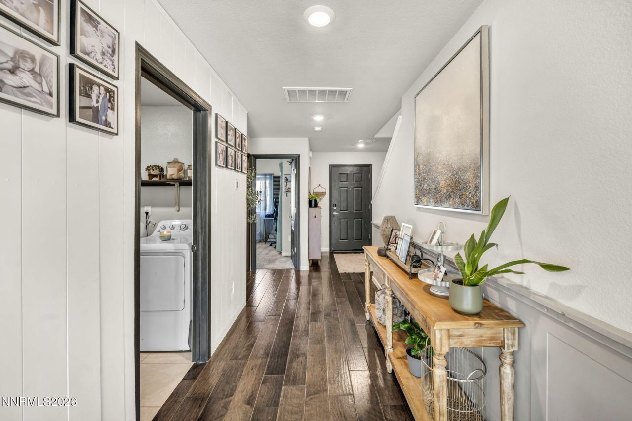 8854 Finnsech Drive, Reno, NV 89506 Photo