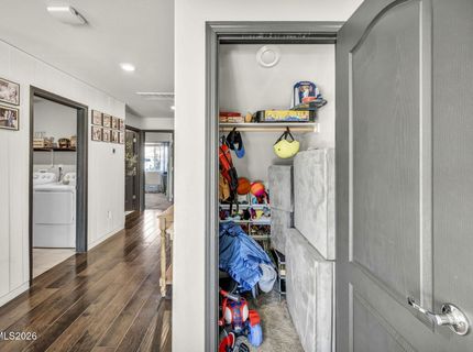 8854 Finnsech Drive, Reno, NV 89506 Photo