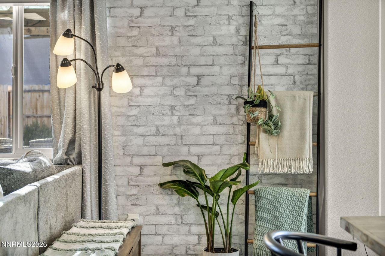 8854 Finnsech Drive, Reno, NV 89506 Photo