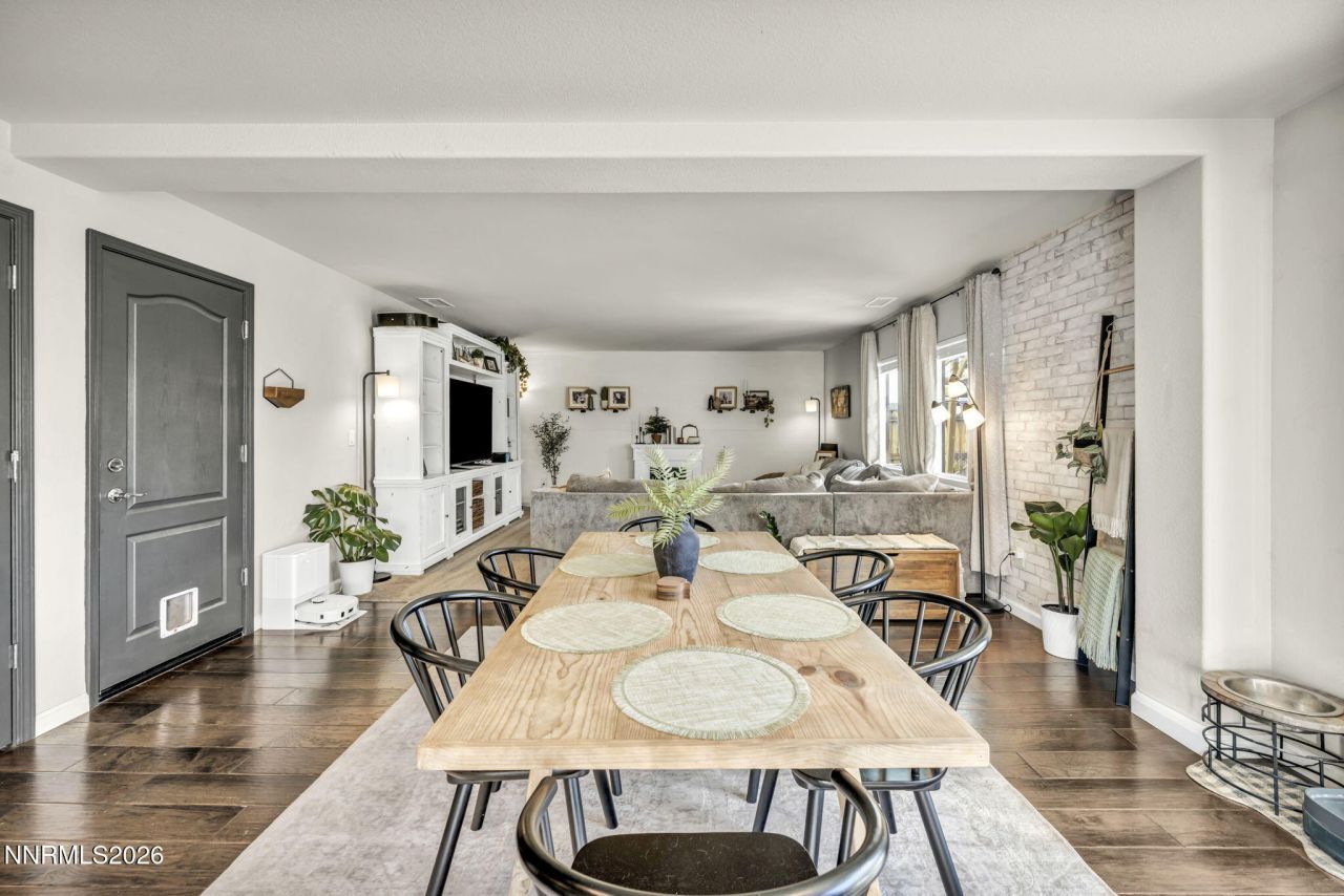 8854 Finnsech Drive, Reno, NV 89506 Photo