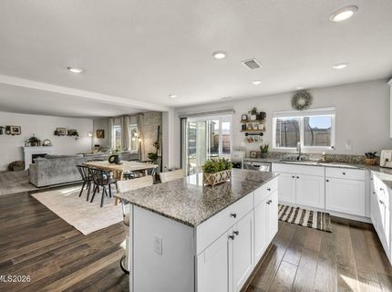 8854 Finnsech Drive, Reno, NV 89506 Photo