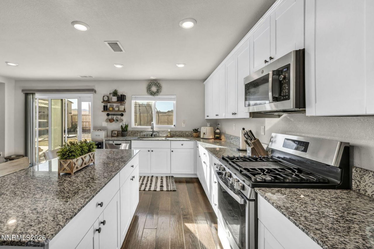 8854 Finnsech Drive, Reno, NV 89506 Photo