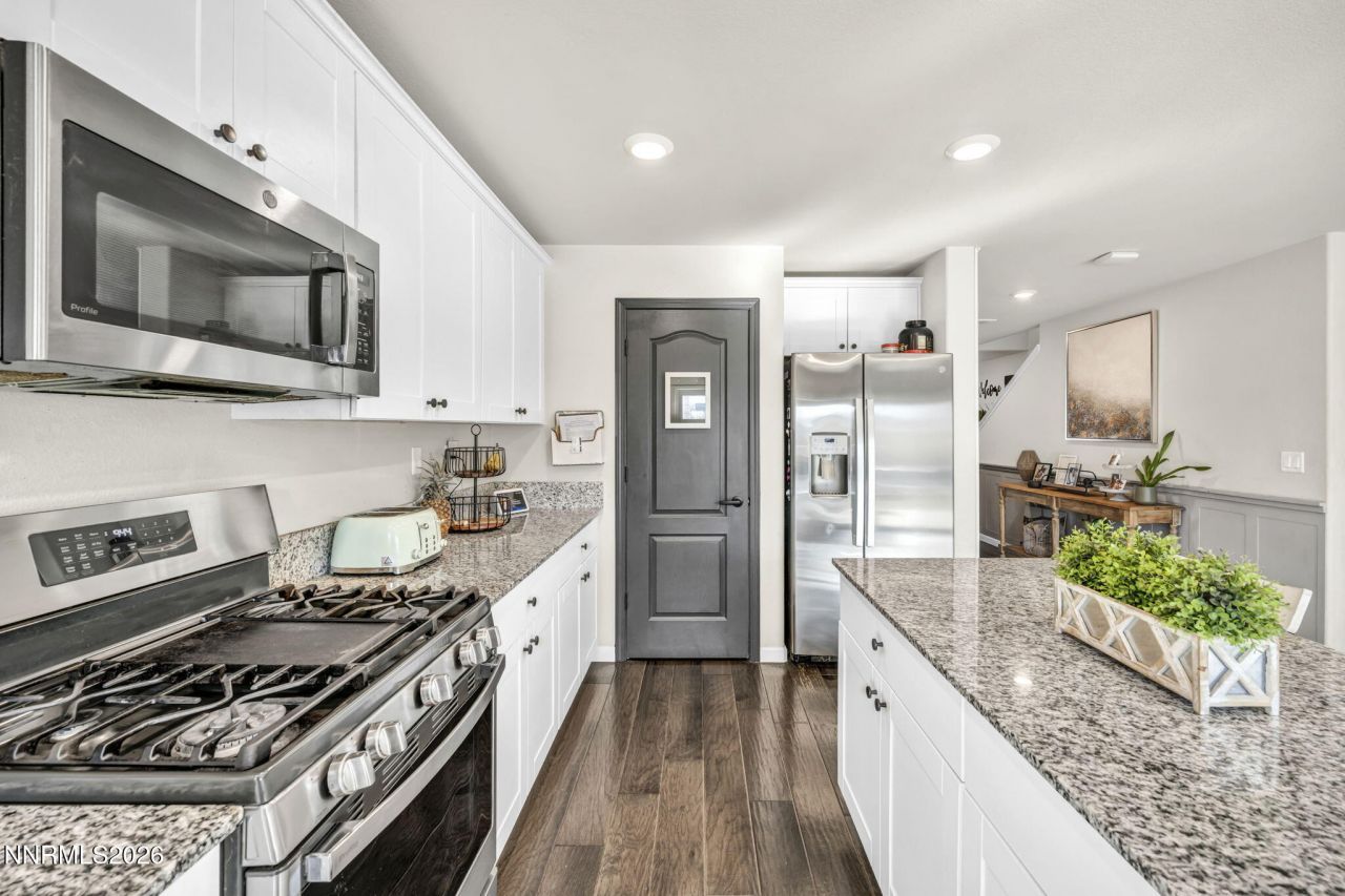 8854 Finnsech Drive, Reno, NV 89506 Photo