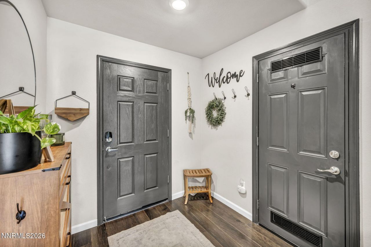 8854 Finnsech Drive, Reno, NV 89506 Photo