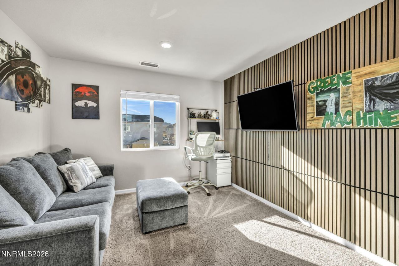 8854 Finnsech Drive, Reno, NV 89506 Photo