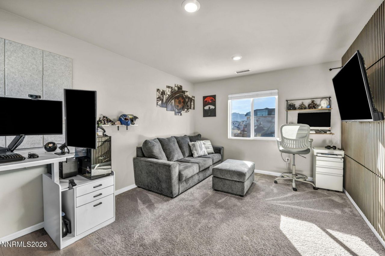 8854 Finnsech Drive, Reno, NV 89506 Photo