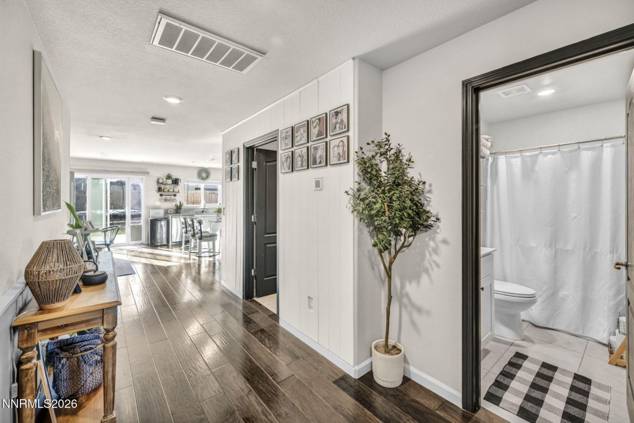 8854 Finnsech Drive, Reno, NV 89506 Photo