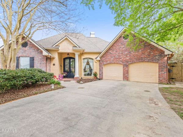 409 Austin Village Boulevard , Lafayette, LA 70508