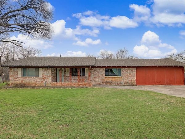 4113 Canyon Trail , Lake Worth, TX 76135