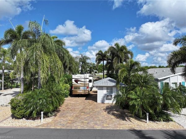 5958 Brightwood DR, FORT MYERS, FL 33905