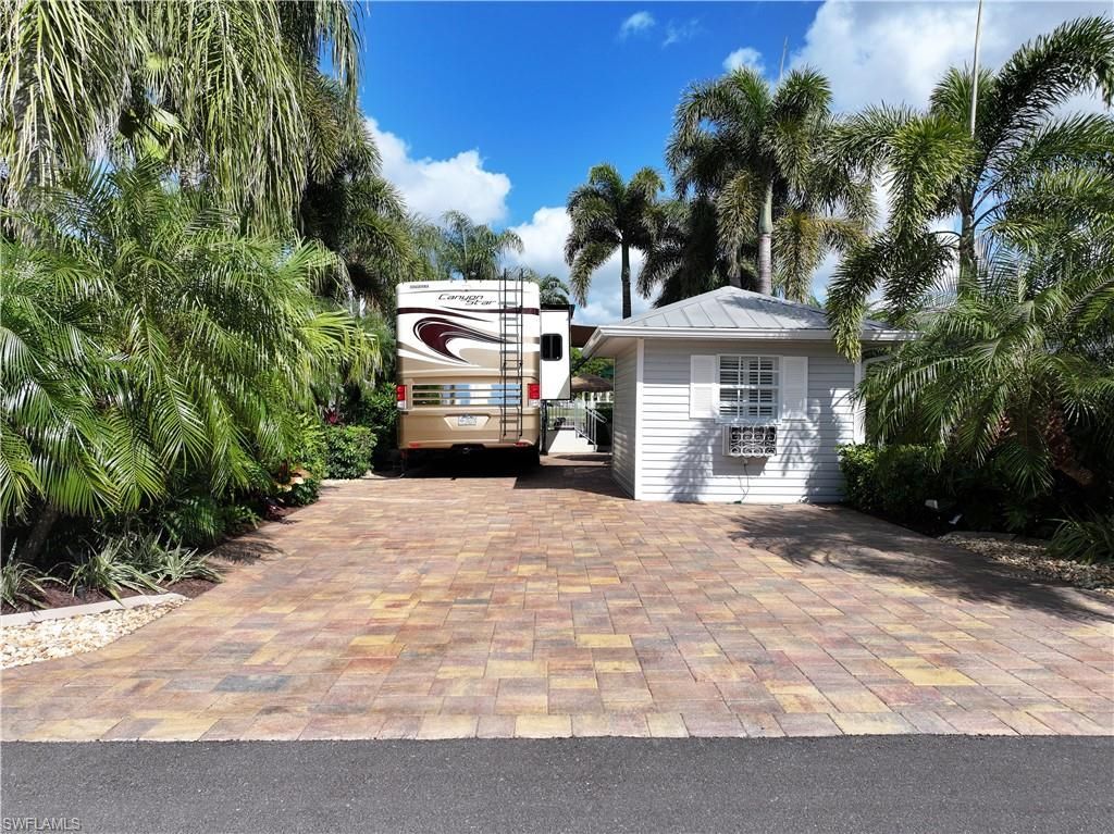 5958 Brightwood Dr, Fort Myers, FL 33905 Photo