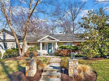 3830 ROBERTS LANE, ARLINGTON, VA 22207