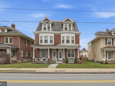 133 W HIGH STREET, MANHEIM, PA 17545