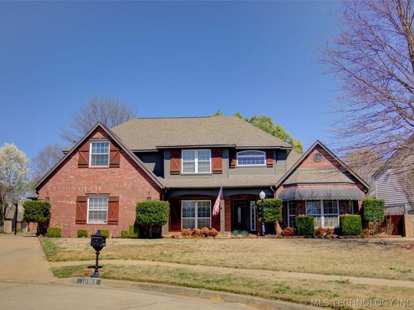 10305 E 90th Street North , Owasso, OK 74055