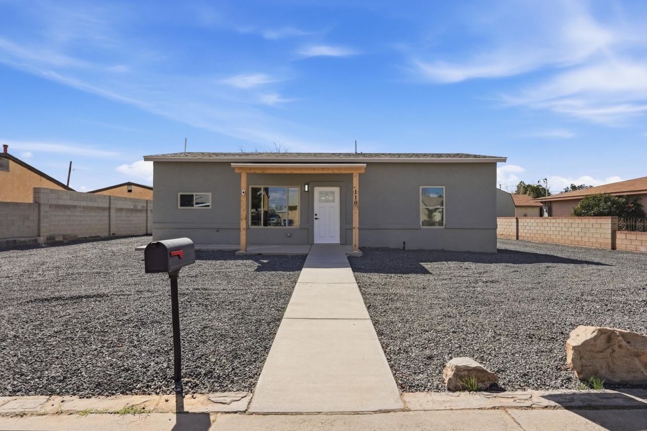 110 Tyrone Avenue Nw, Albuquerque, NM 87107 Main Photo
