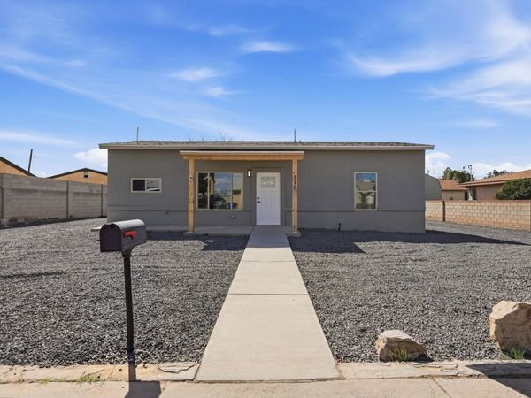 110 Tyrone Avenue NW, Albuquerque, NM 87107