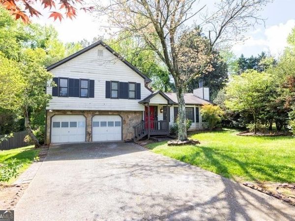 1763 Hearth Stone Circle, Lawrenceville, GA 30043