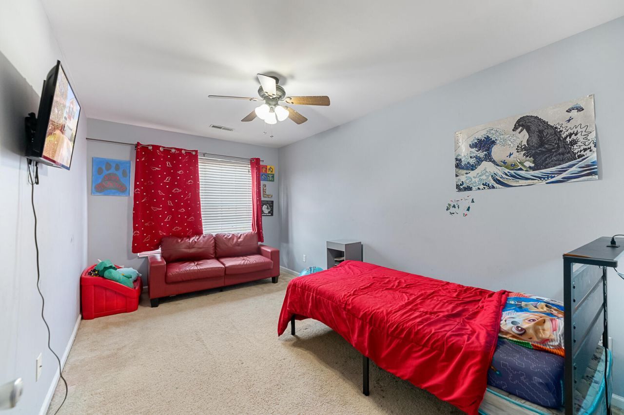 332 Peters Creek Drive Photo 12