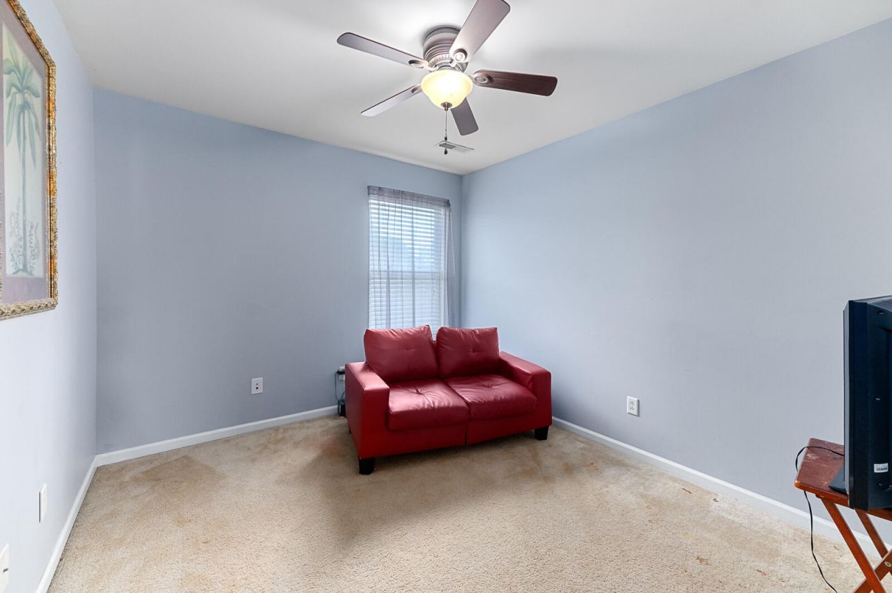 332 Peters Creek Drive Photo 7