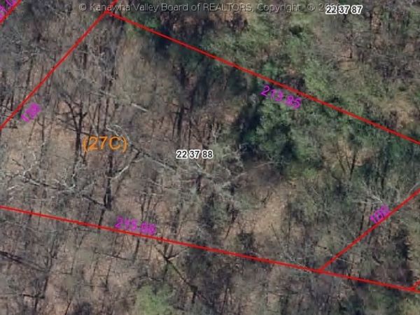 27 Thomas Road, South Charleston, WV 25303