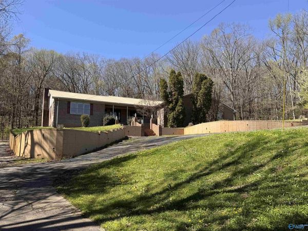 234 North Greenway Drive, Trinity, AL 35673