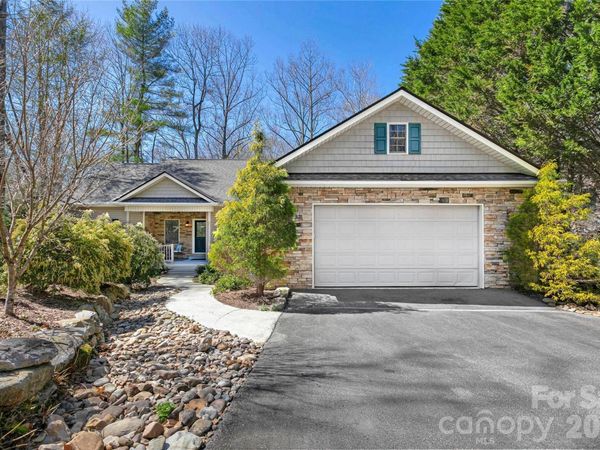 180 Notlvsi Court, Brevard, NC 28712