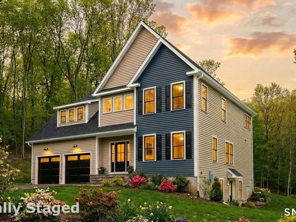 147 Blue Hills , Guilford, CT 06437