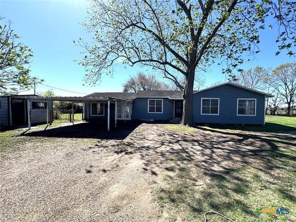 471 Old Goliad Road , Victoria, TX 77905