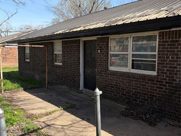 727 N Park Avenue, Stroud, OK 74079