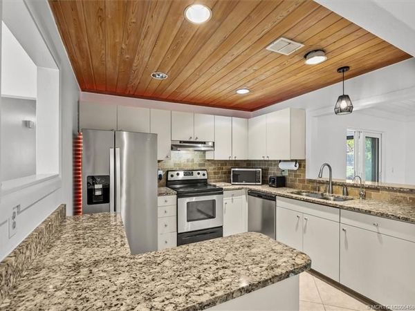 1250 SE Petunia Avenue, Port St Lucie, FL 34952