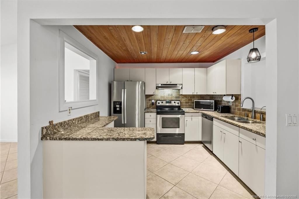 1250 SE Petunia Avenue, Port Saint Lucie, FL 34952 Photo