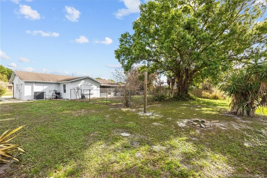 1250 SE Petunia Avenue, Port Saint Lucie, FL 34952 Photo