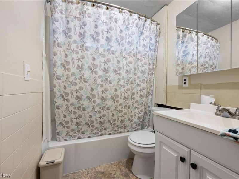 1726 Knox Boulevard, Akron, OH 44320 Photo 10