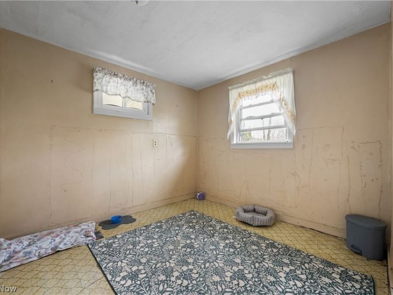 1726 Knox Boulevard, Akron, OH 44320 Photo 11