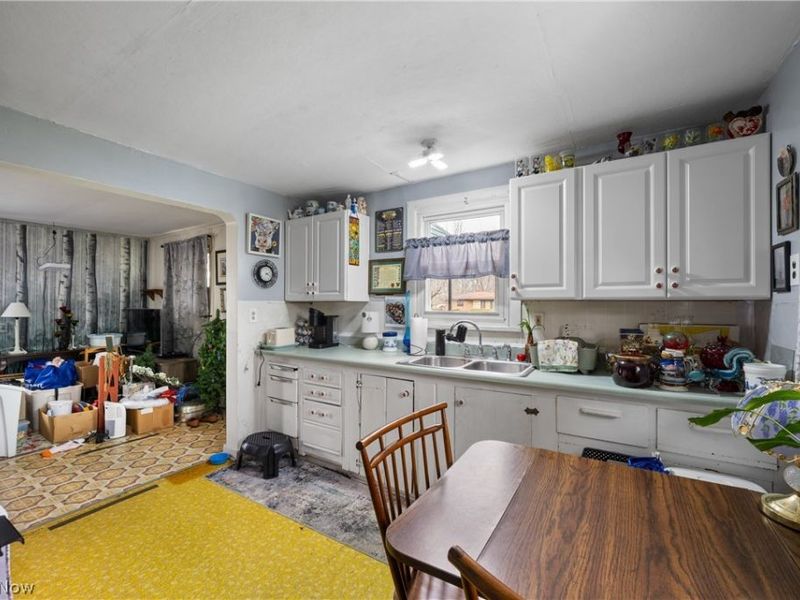 1726 Knox Boulevard, Akron, OH 44320 Photo 8