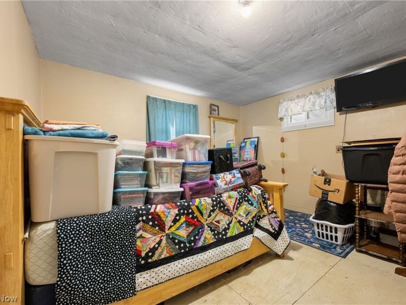 1726 Knox Boulevard, Akron, OH 44320 Photo 9