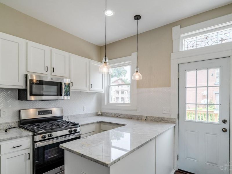 2002 Clarion Avenue, Cincinnati, OH 45207 Photo 14