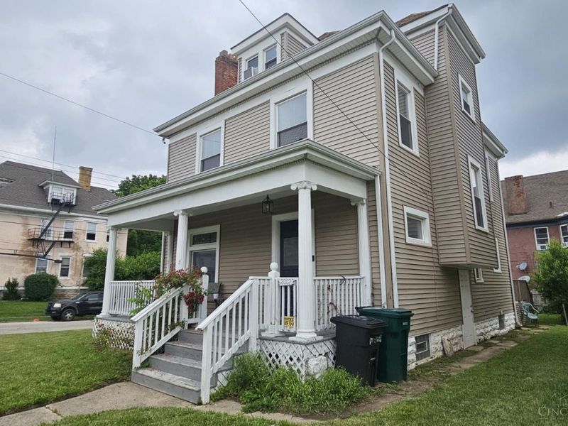 2002 Clarion Avenue, Cincinnati, OH 45207 Photo 3